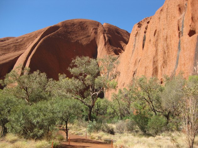 Uluru- Base Walk